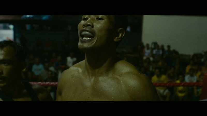 COACH SHOUTS AT BOXER IN THAI