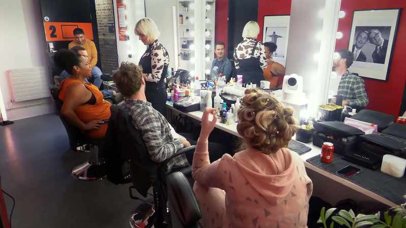 COIFFURE ET MAQUILLAGE
