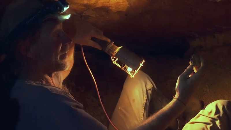 Col has uncovered a deposit of matrix opal