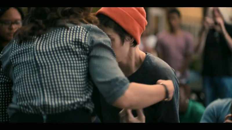 Come here. -[crying]