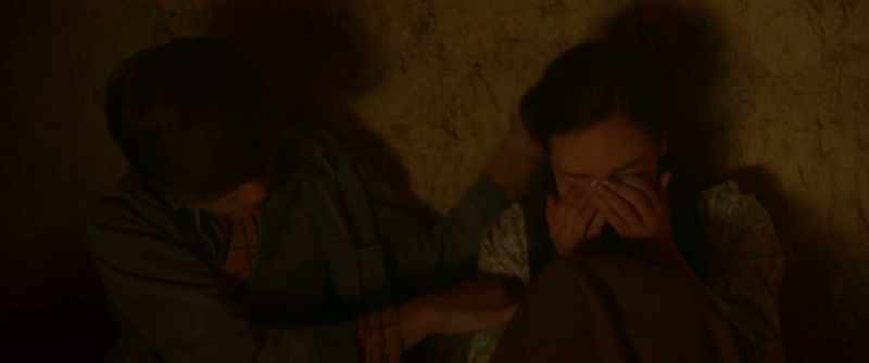 Come here, sis. - [sniffles]