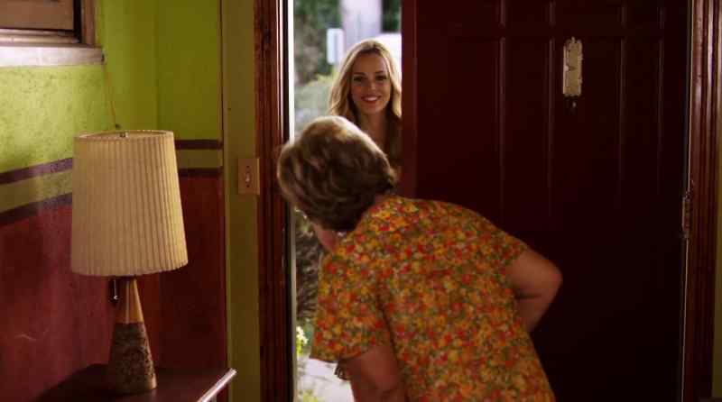 Come in, Rachel. - Hi