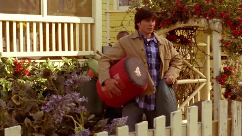 Come on, Clark. They're long gone. - Thanks for doing all this, Pete