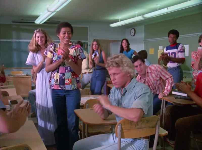 Come on, everybody, stand up