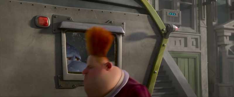 Come on, Fluffy. - [Pickles crying]