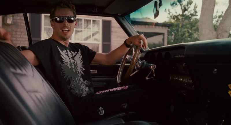 Come on, get in. Get in!