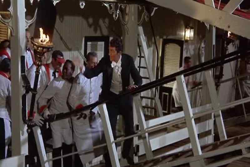Come on. Hustle it up. Everybody, let's go