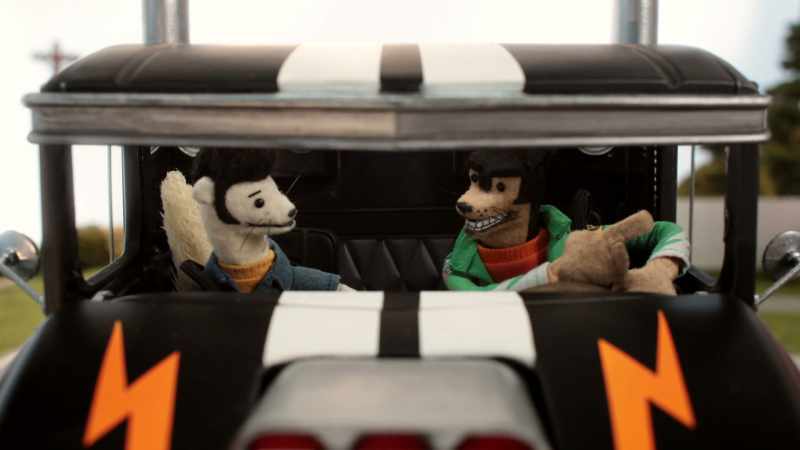 Come on, I thought we was racing. -[doorbell rings]