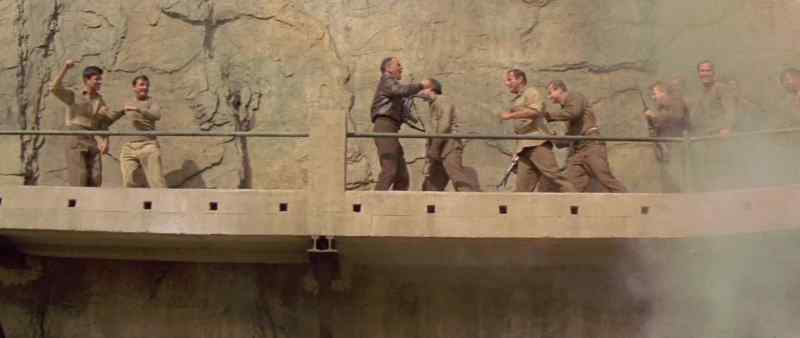 Come on, lads! Come on! - Come on! Come on!