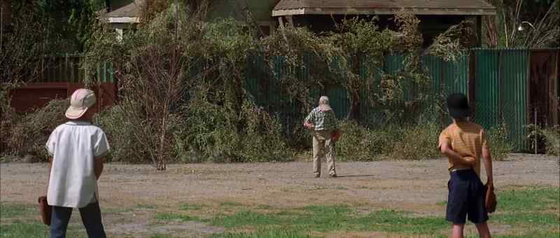 Come on, toss me the ball! - Come on!