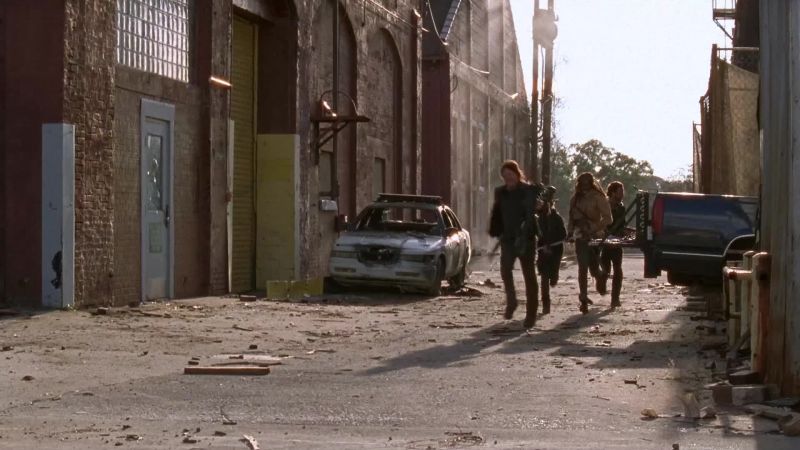 Come on, this way. - Gareth: Get them off B!