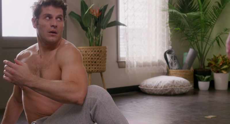 Come over and open your legs as wide as you can