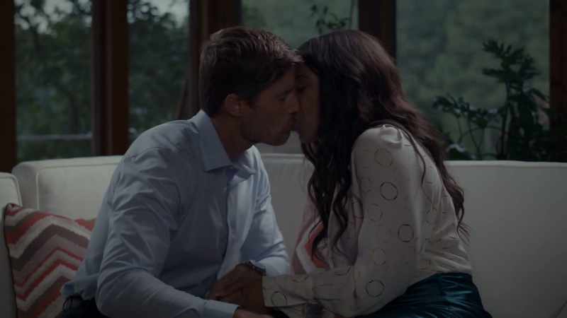 Come with me. - Oh. [chuckles]