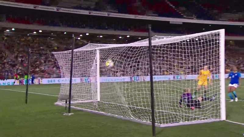 COMMENTATOR 1: Sam Kerr