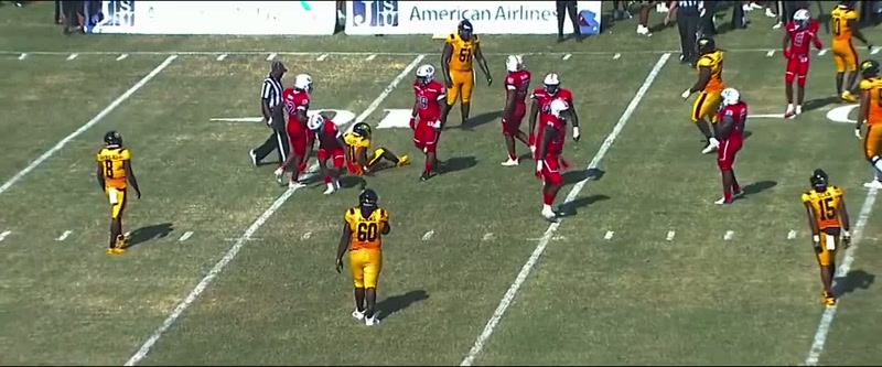 [commentator] Cash Foley quickly came down thanks to Isaiah Bolden