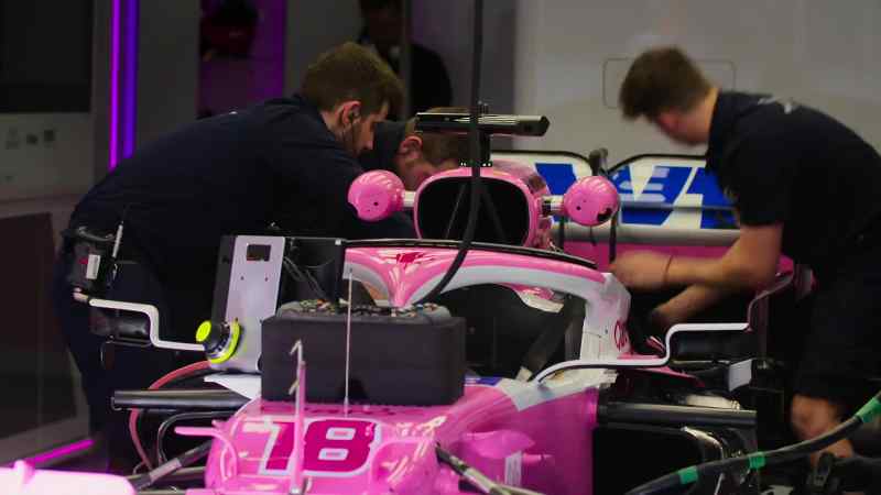 [commentator] Stroll now. Here we go
