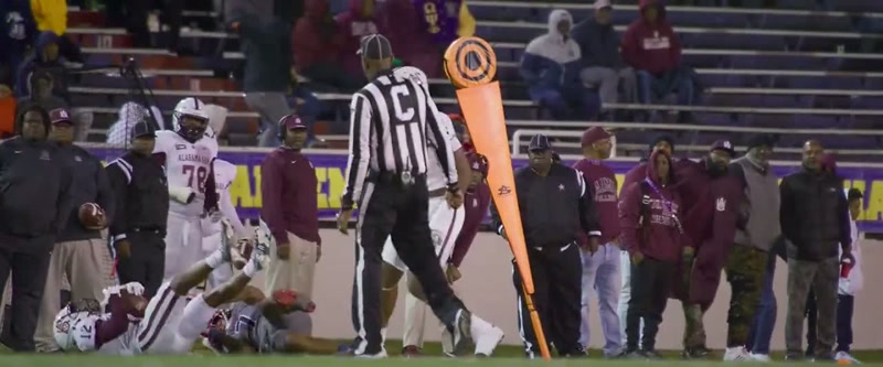 [commentator] Little flicker uh, flea flicker