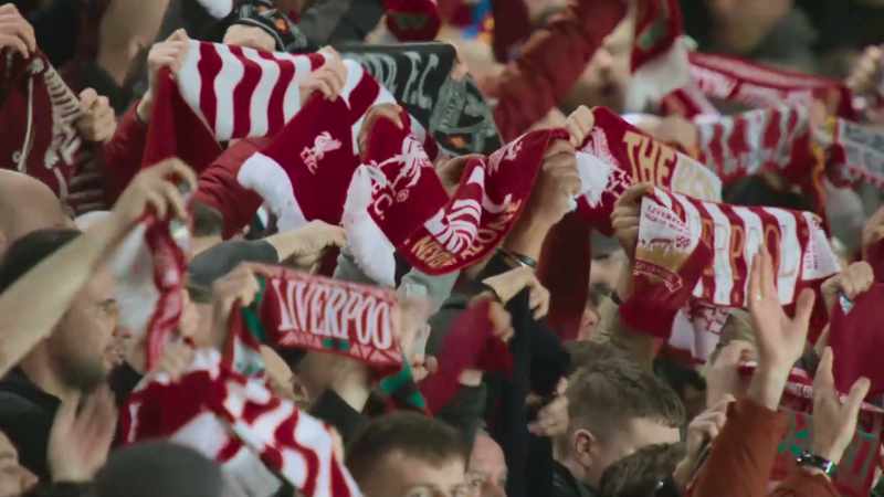 [commentator] The atmosphere, the build-up