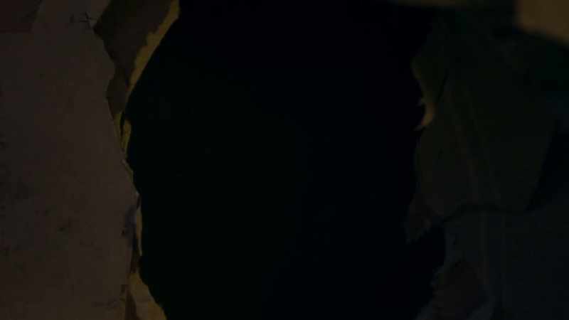 Commentator: This is it. - ( Rayna grunts )