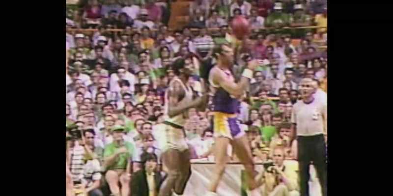 [commentator] Two-man game. Magic and Kareem. Inside. Kareem