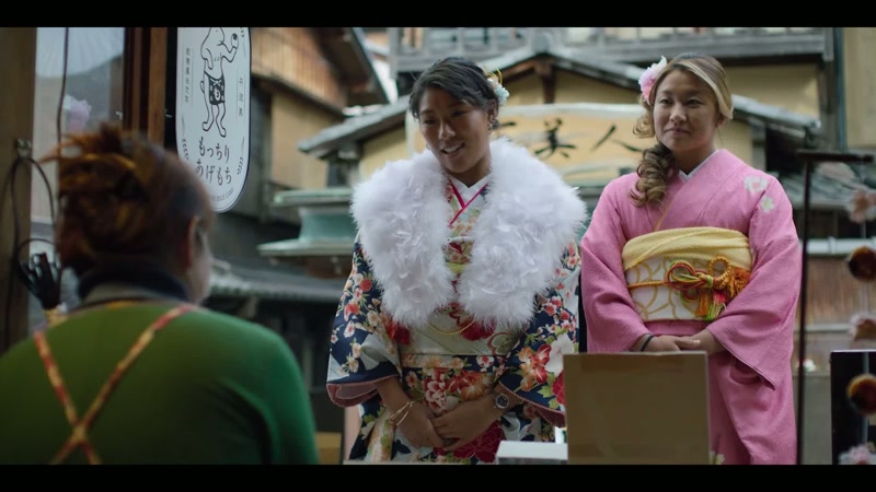 Could we have one cheese and one red bean paste dorayaki sweet?