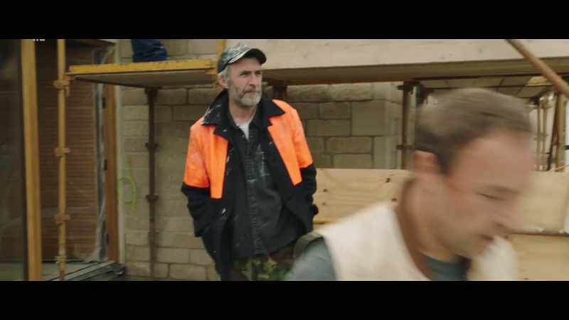 Could you lads bring me plaster? - Yeah, I'm just getting the water