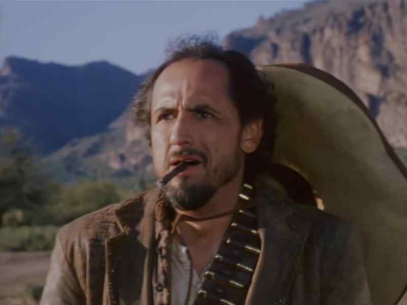 Could you tell me how to get to Los Portales?