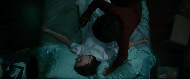 Could wake you up Please don't do thisPleaseI'm your boyfriend nowNancy come back Please wake upYou promised