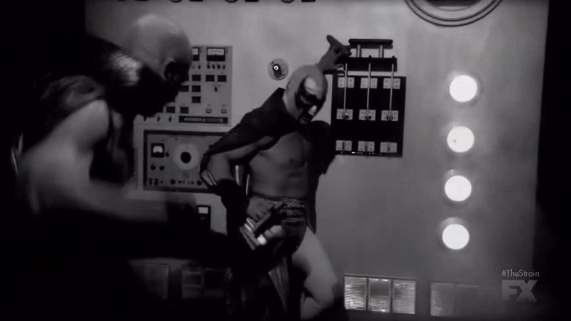 (Cracking sound) - (Screaming in pain)