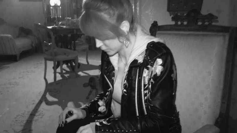 [ creak ]