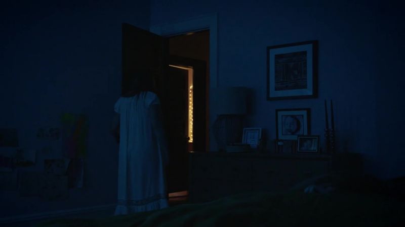 (creaking)