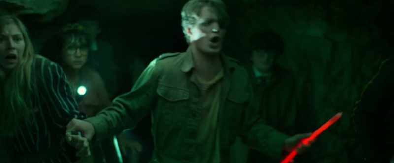 (CREATURE GROWLING)
