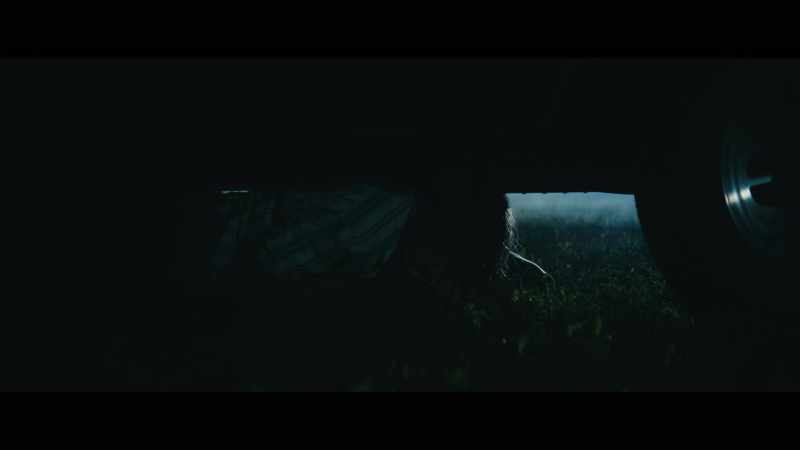 (creature grunts) (footsteps pound)