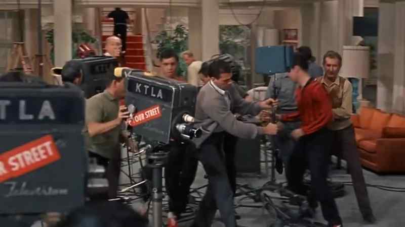 CREWMAN: Thirty-one