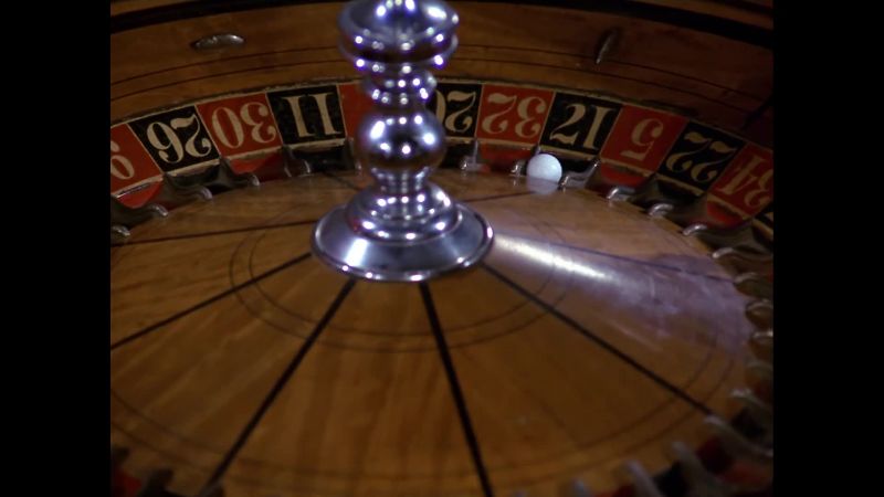 Croupier: 17, black