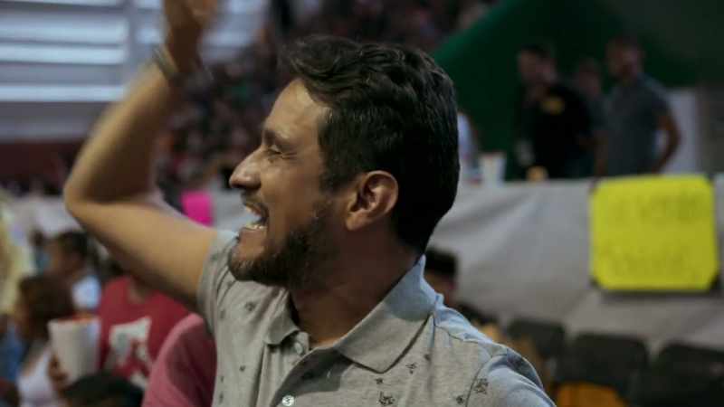 CROWD: Estrella! Estrella! Estrella!