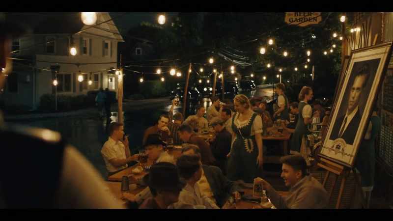 �� (CROWD SINGS IN GERMAN) ♪
