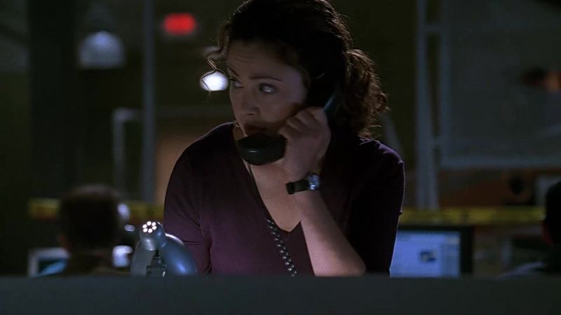 CTU. Dessler. - This is Kim. I need to speak to my father