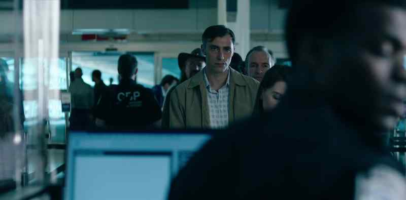 [Customs Officer] Take a break