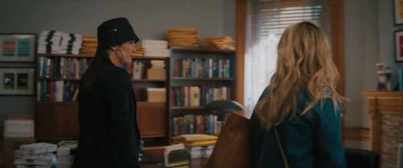 Cute. - Oh, my God. Look at those book covers