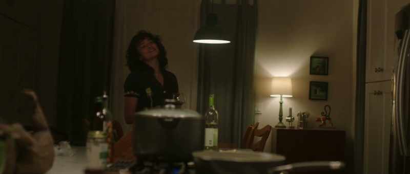 [cutlery clanking]