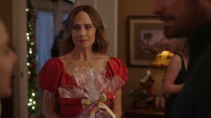 Dad, why don't you take the fruitcake from her?