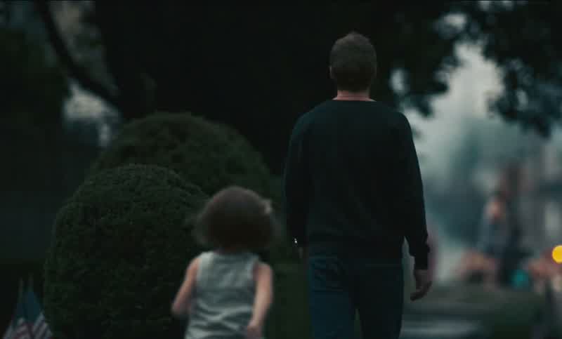Daddy! Daddy! Daddy! Frankie, you got to go back, OK? Daddy!