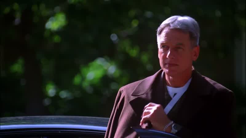Daddy. It's daddy! Daddy! Daddy, I missed you! Daddy, daddy! Hey, hey kid