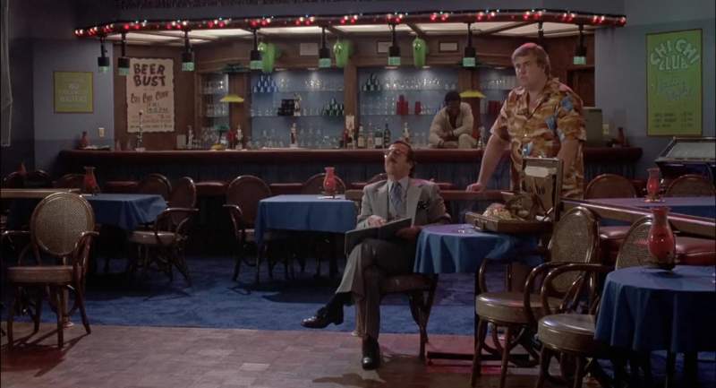 Damion take that tablecloth off there will ya