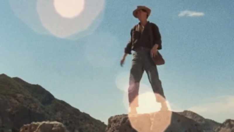 dan David Carradine membintangi serial TV tersebut
