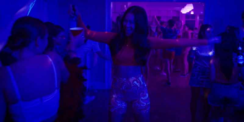 �� Dance to the rhythm it gets harder