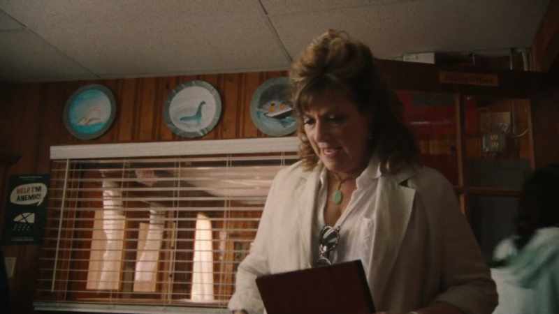 DARLA: I'll come back later. - (FLAPPING LIPS)