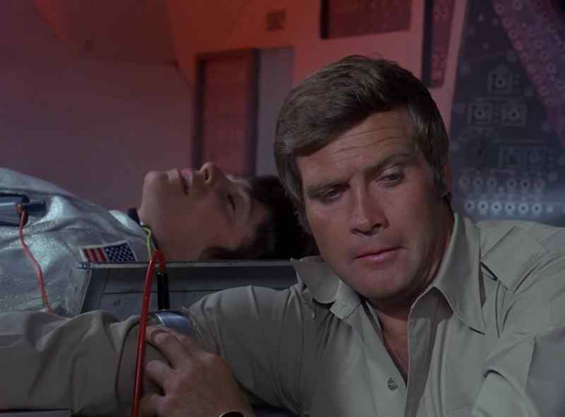 David! David, they're trying to help you!