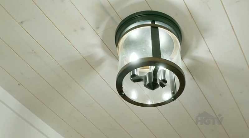Debra: Seamless. The light fixture is lovely